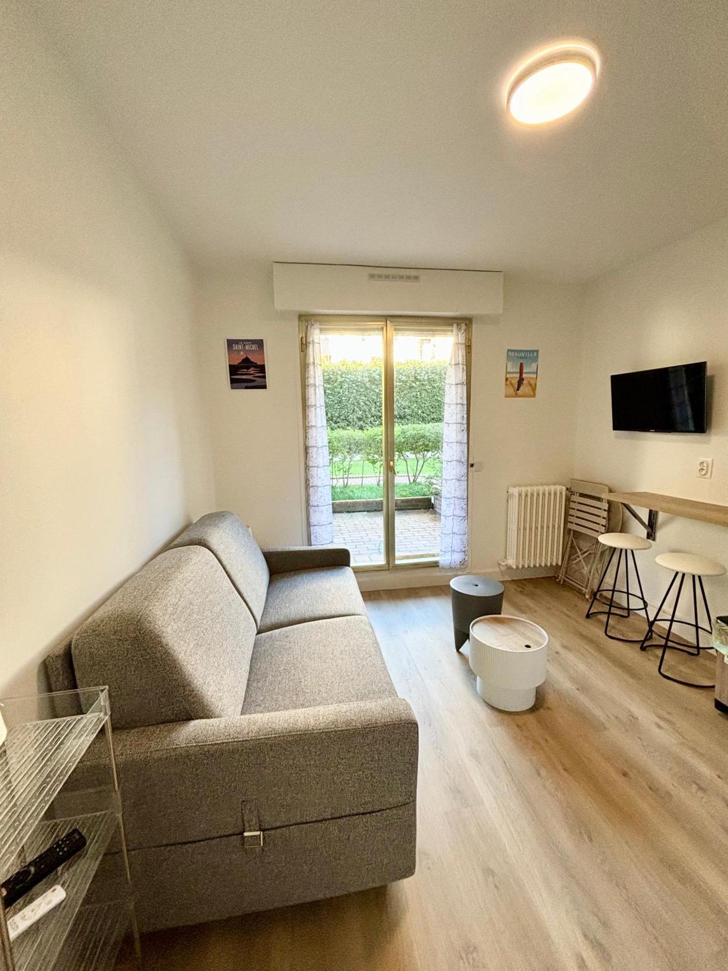 Apartment En Rez De Jardin Centre Et *